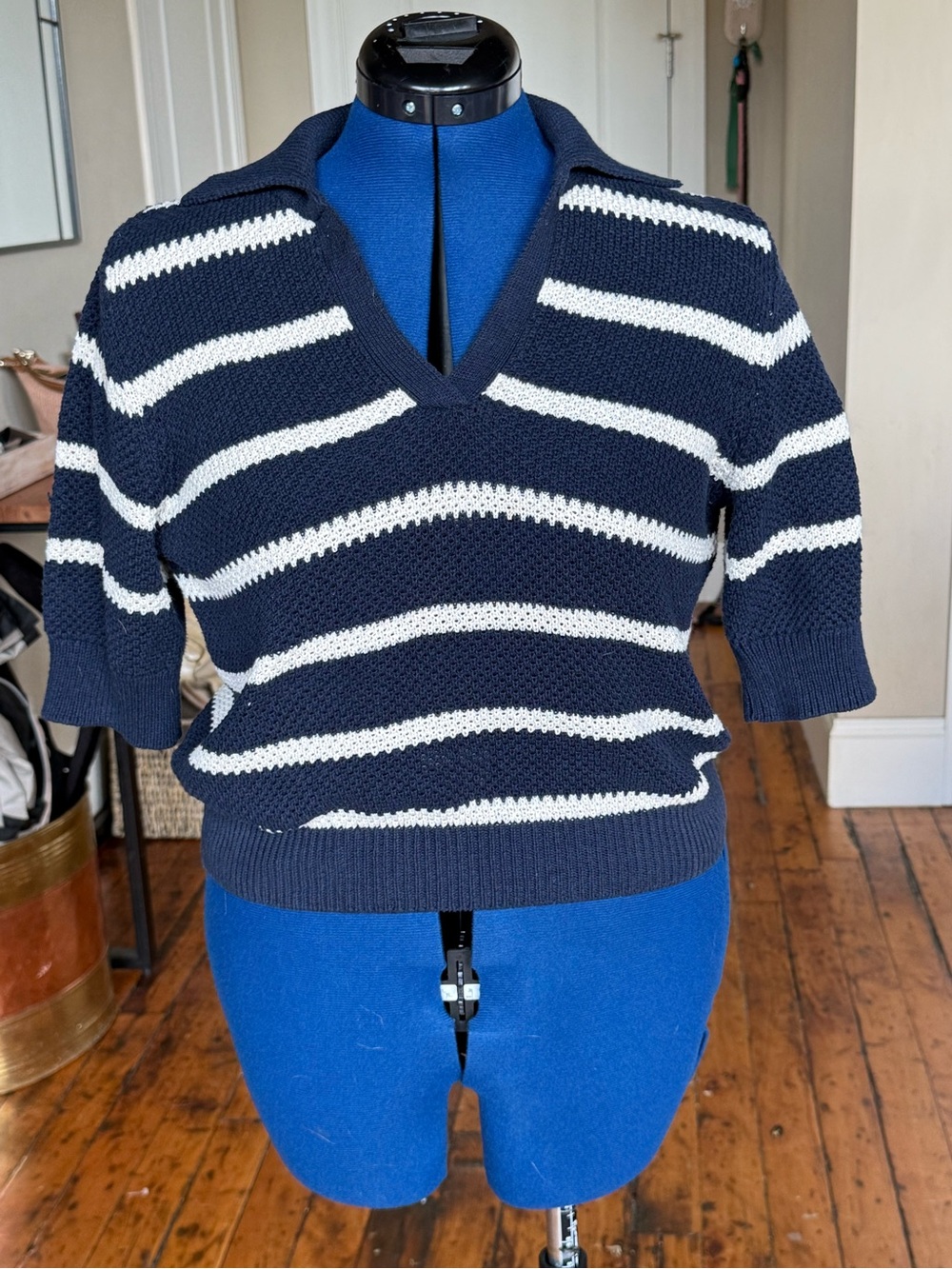Vero Moda navy & cream striped knit polo sweater, size M 🌊